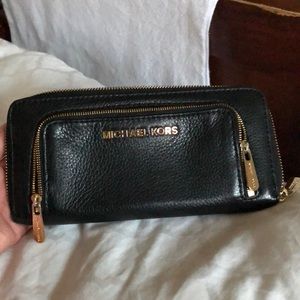 Michael kors wallet